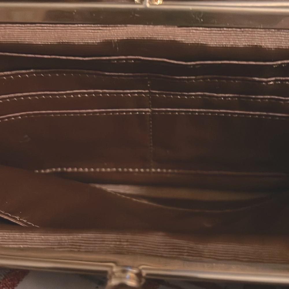 Like new wallet - Picture 4 of 4